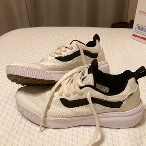 Vans ultra range size 7.5